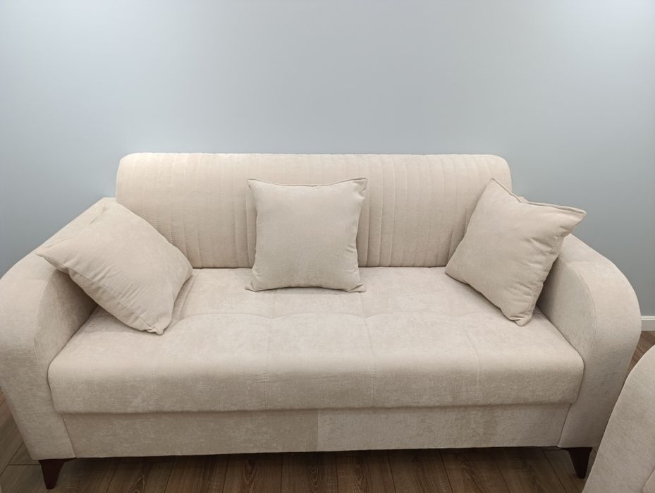 Срочно диван ва 2 та креслоси сотилади, янги,ҳали ишлатилмаган,