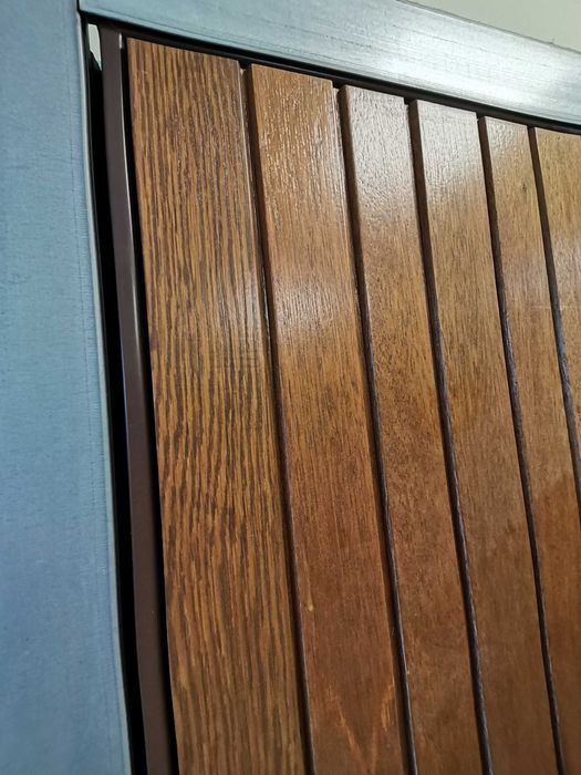 Гаражна врата Hormann, "летящо крило", Бери с пълнеж от масивно дърво