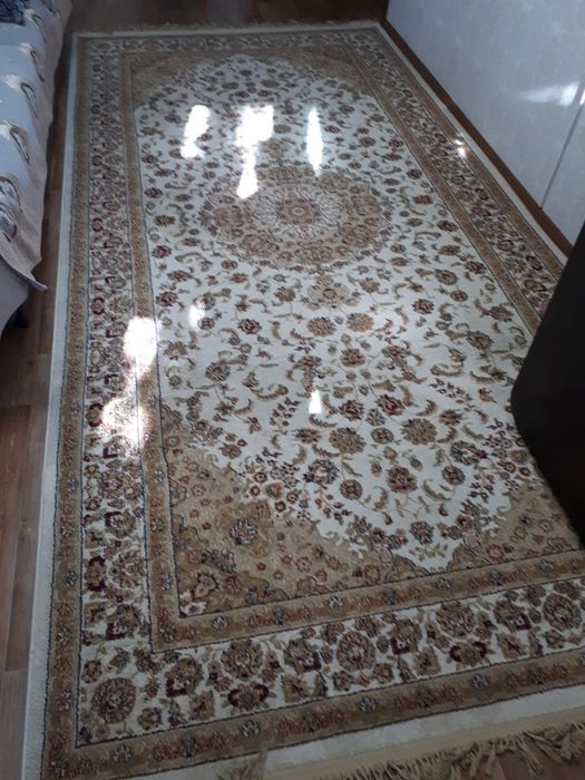 Продается ковры разные