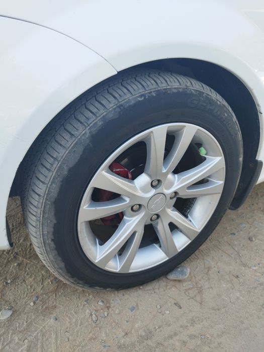 205/55 R16 yangi diska balon