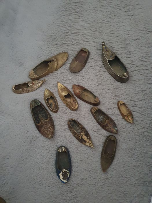 Papuci papuc șlapi slap scrumieră