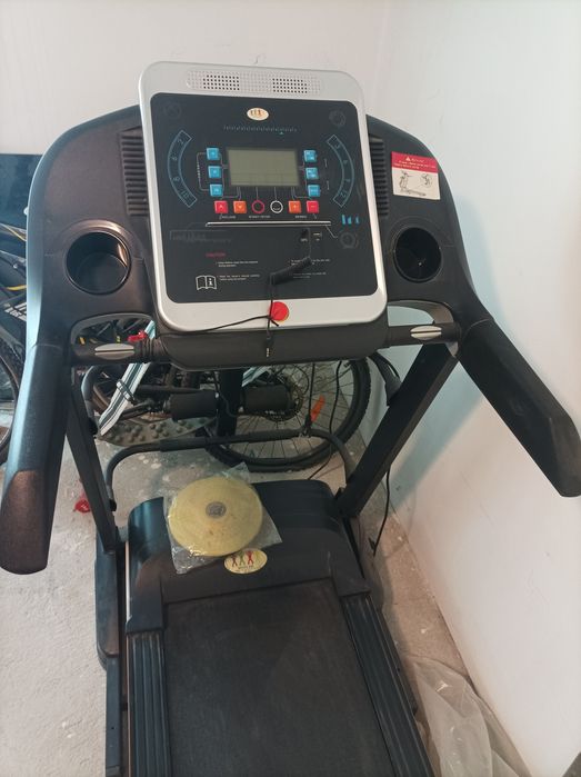 Бягаща пътека неизползвана