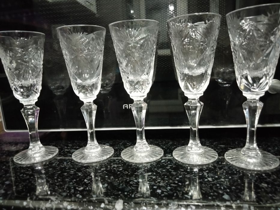 Продаю хрустальные стаканы