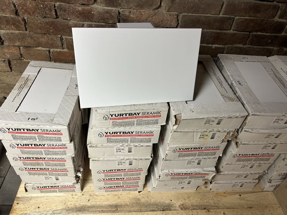 De vanzare faianta 25/40