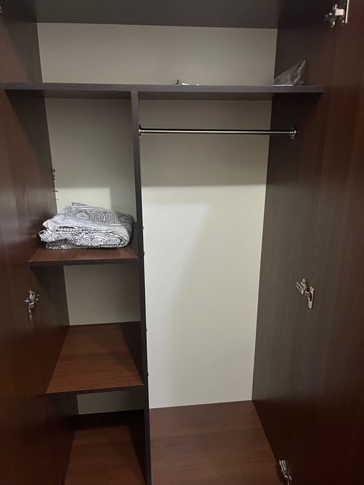 Кровать и шкаф для детской