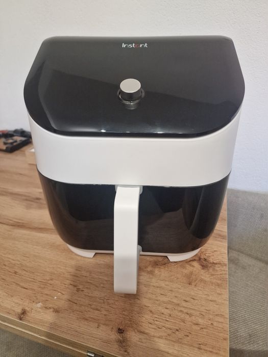Instant Vortex PLUS ClearCook Air Fryer