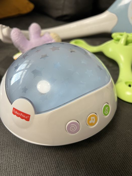 Fisher Price Музикална въртележка - проектор 3 в1 BUTTERFLY DREAMS
