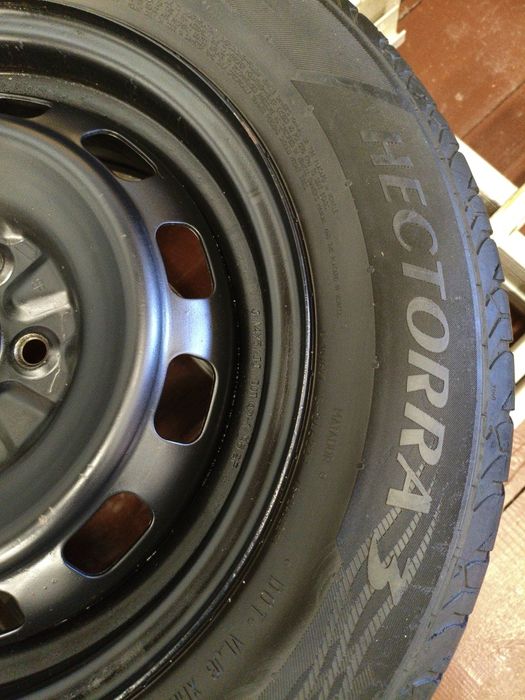 Продам резину на дисках.