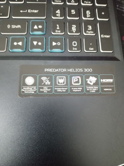 Predator Helios 300