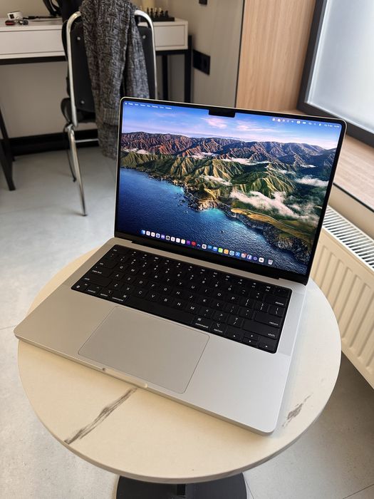 Macbook PRO M4. 24 озу. 512 ssd