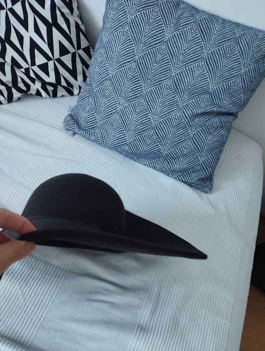 Palarie floppy din stofa marou