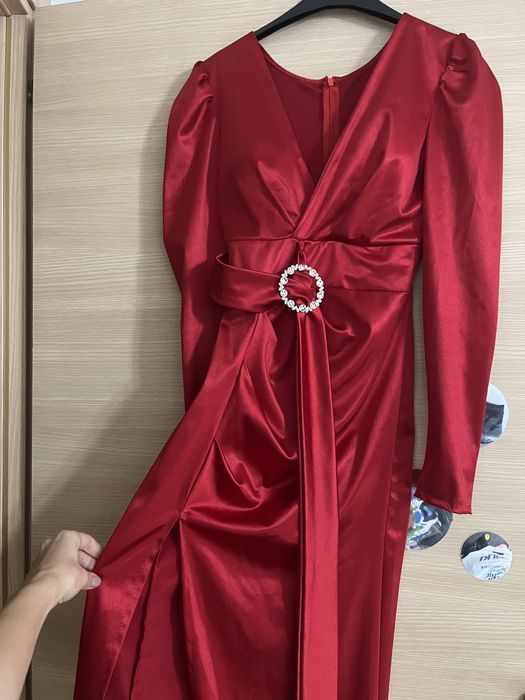 Rochie eleganta rosie