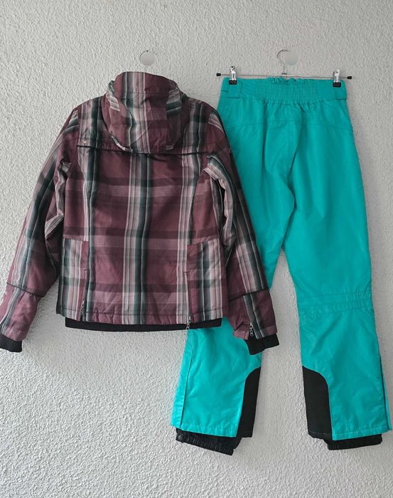 Дамски ски екип 686 ACC и Crivit размер М