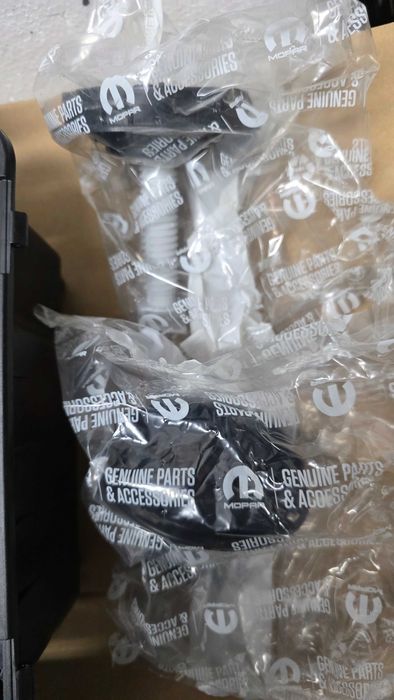 Комплект крик с аксесоари за резервна гума Peugeout,Opel,Citroen