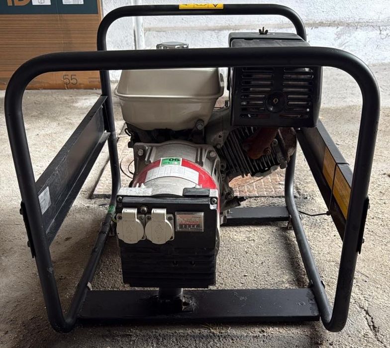 Generator curent pe benzină AGT HBS 4201 cu motor Honda 9.0CP 4,2kVA