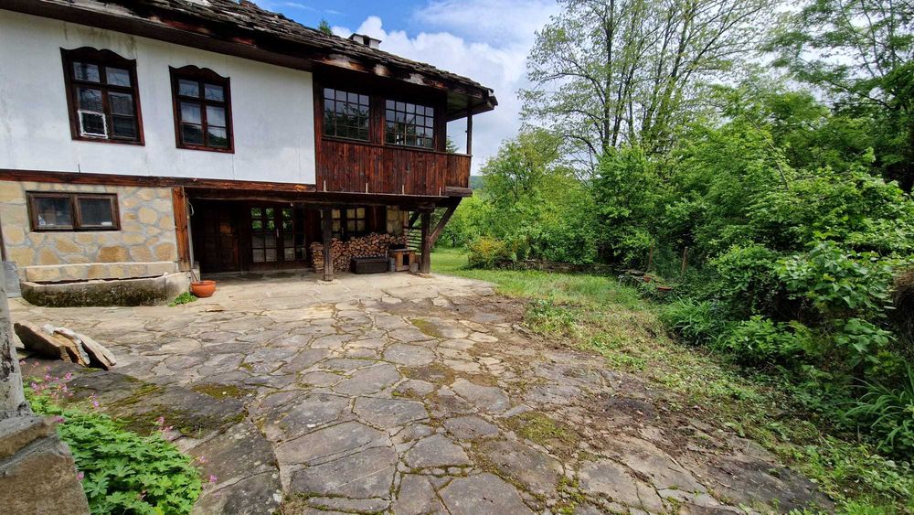 Продава се Къща в с. Кметовци, Област Габрово - 192 кв.м за 485 €/кв.м - Снимка #1