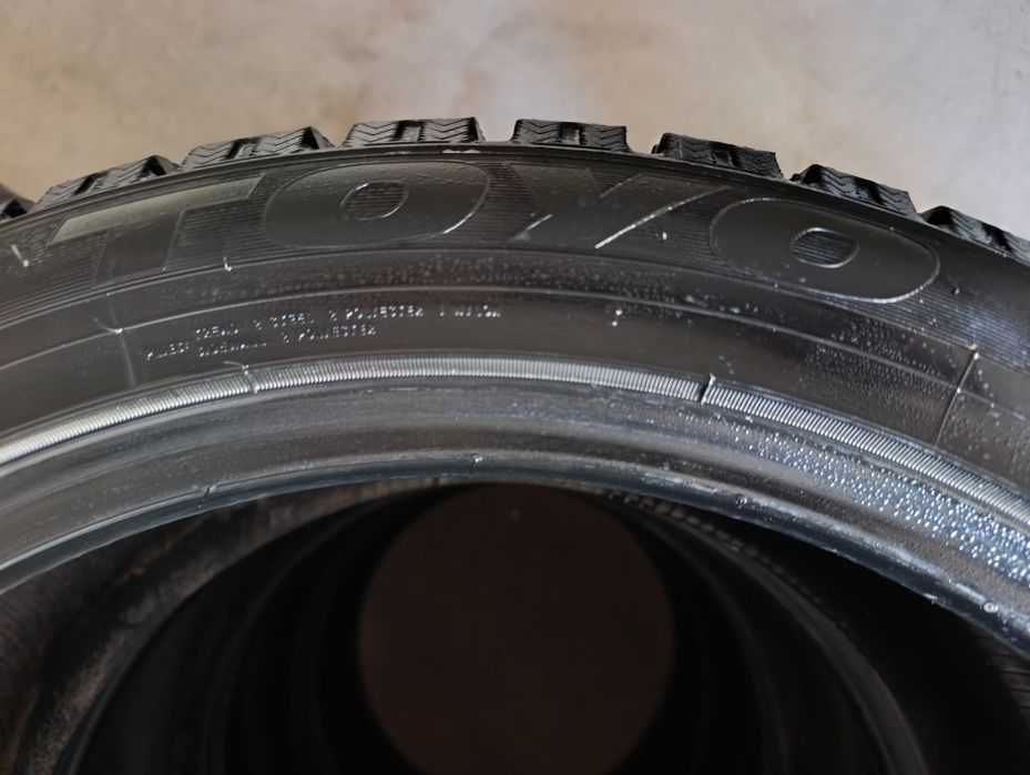 TOYO TIRES зимние шины. 275/40/R20