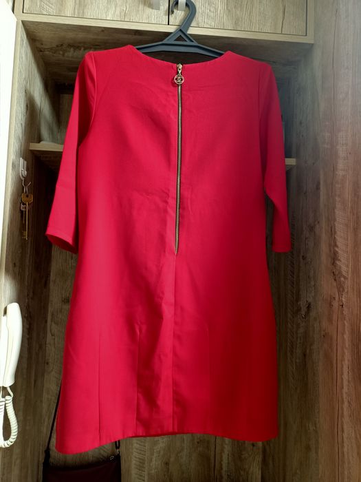 Продам красное платье