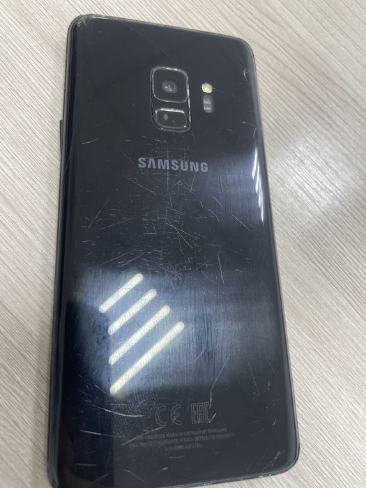 Продам срочно Samsung S9