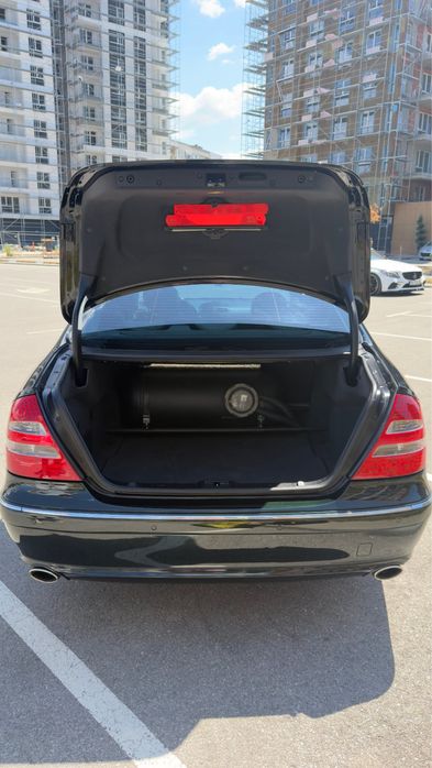 Mercedes E320 бензин-газ