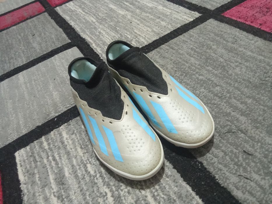 Vând ghete Adidas crazyfast Messi mărime 36