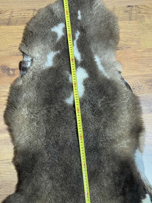 Обработени агнешки кожи