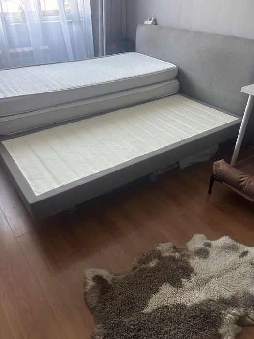 Две единични легла с матраци