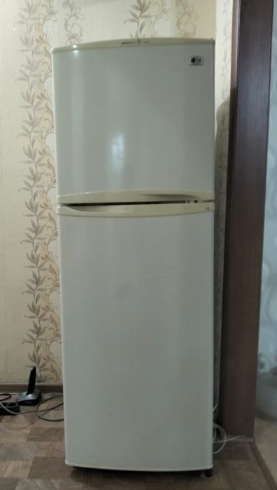 Холодильник продается