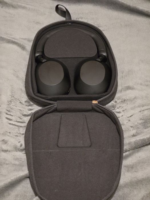 Наушники WH-1000XM5 Sony