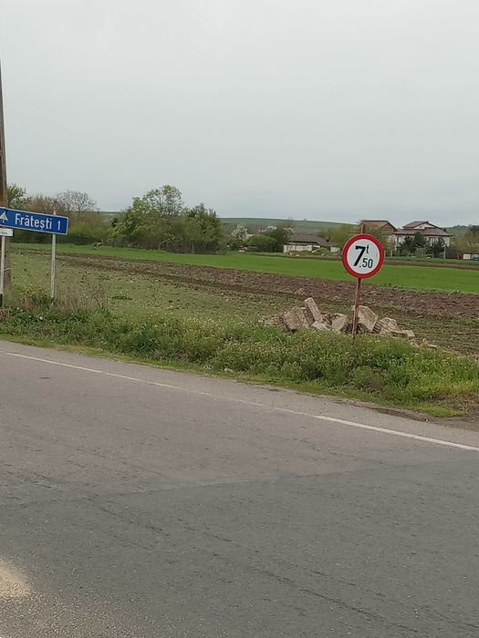 De vinzare teren