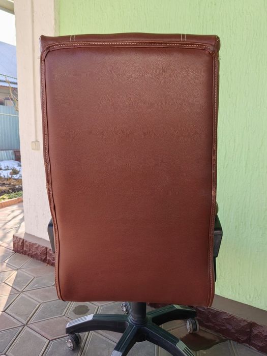 Продам кресло офисное