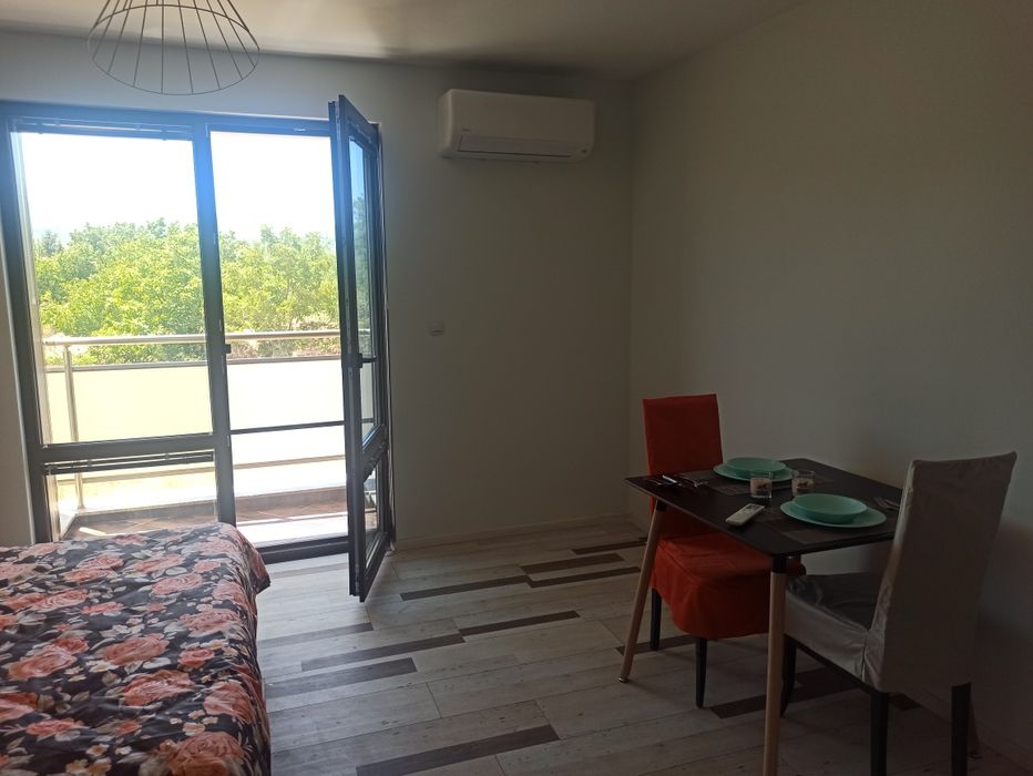 Дава се под наем Едностаен апартамент в Пловдив, Институт по овощарство - 55 кв.м за 279.99 € - Снимка #1