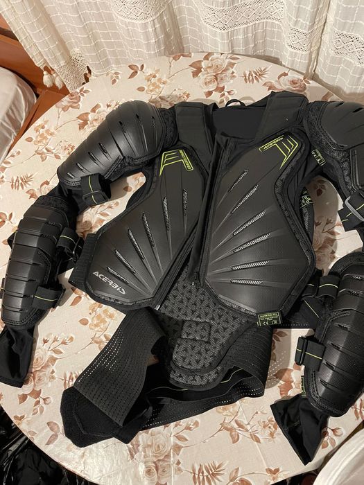 Каска и ризнизца