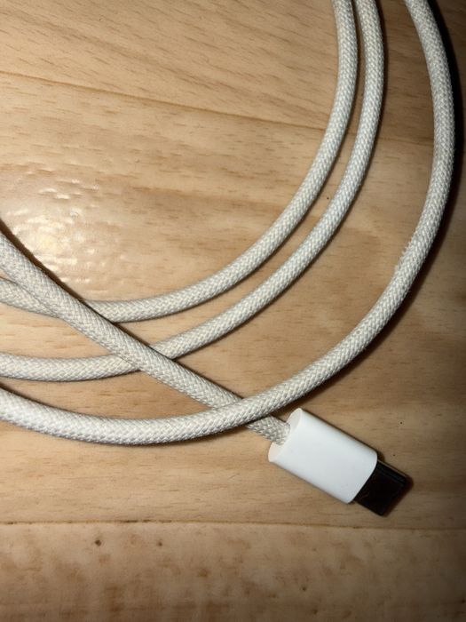 Зарядка для айфона