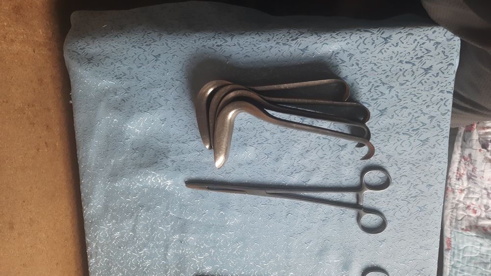 Медицинские бикс и инструменты