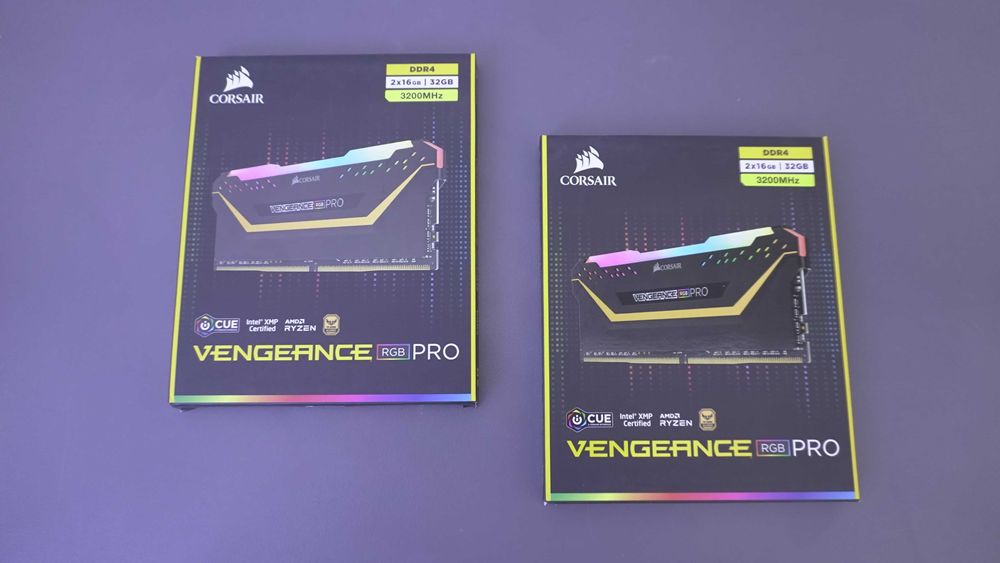 Corsair VENGEANCE 32GB RGB DDR4 Рам Памет - чисто нова