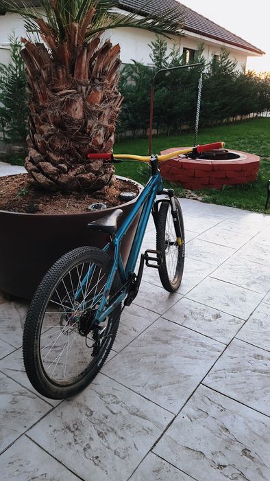 Vând bicicleta Kellys dirt bike