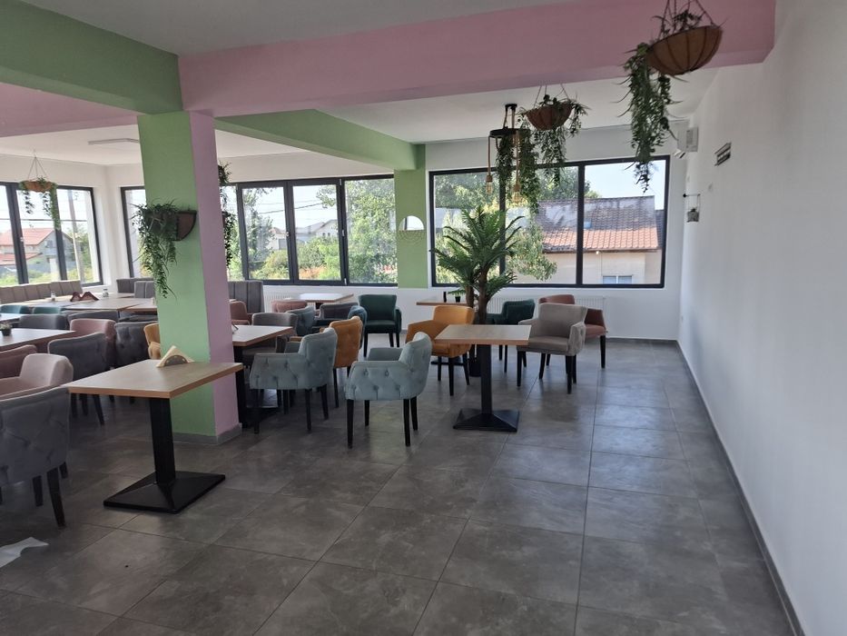Închiriez spațiu comercial/ Resturant  complet