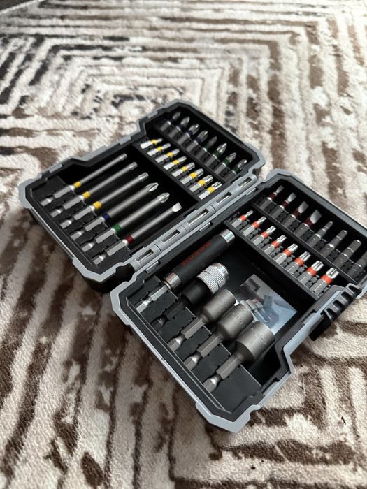 Комплект накрайници Bosch Extra hard, 43 части