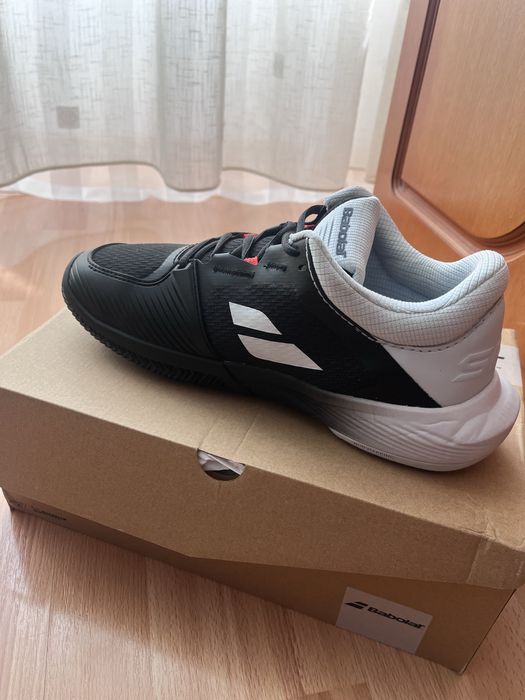 Vand Babolat SFX4! Adidasi tenis de camp!