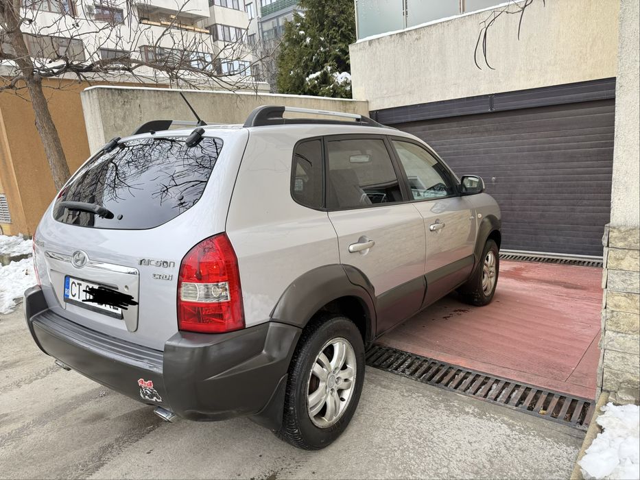Hyundai Tucson  2.0 CRDi 4x4 decuplabil