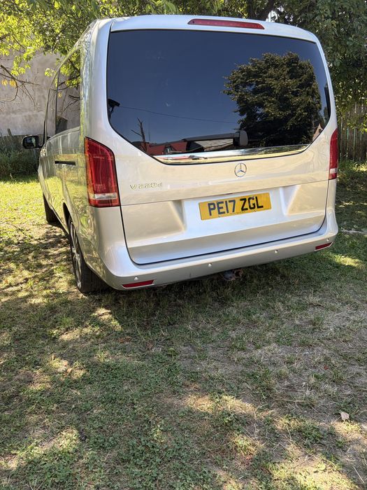 Mercedes V class v220