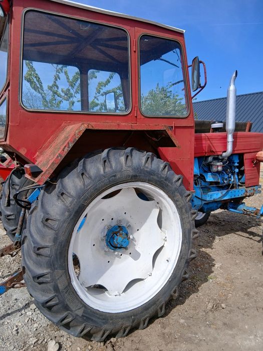 Vind tractor si utilaje