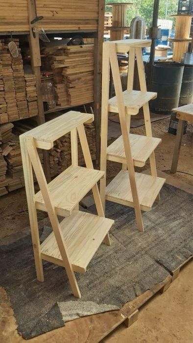 Стеллажи деревянные