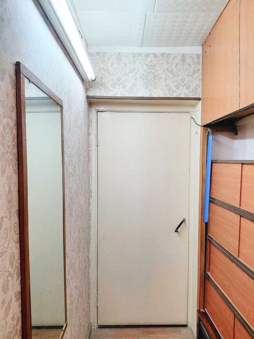 Чиланзар 15, 2 ком., 3 этаж, 2 балкона, кирпичный дом