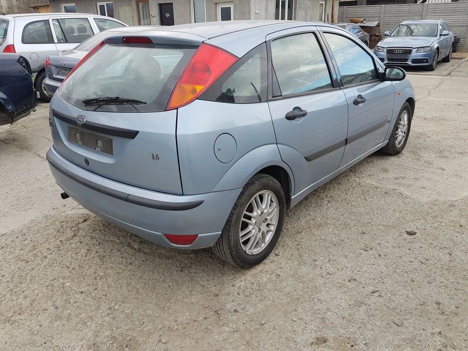 Dezmembram Ford Focus 1 usa fata stanga/usa fata dreapta/usa spate dreapta