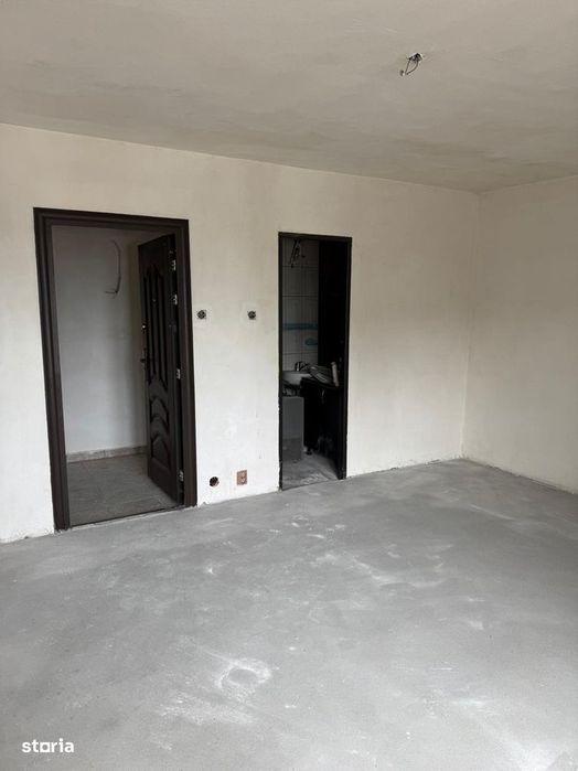 cv 215 Luminisului Spatiu comercial sau locuinta