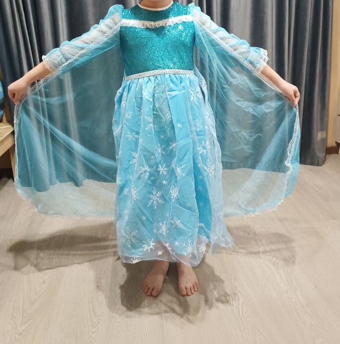 Платьев Эльзы ( холодное сердце )