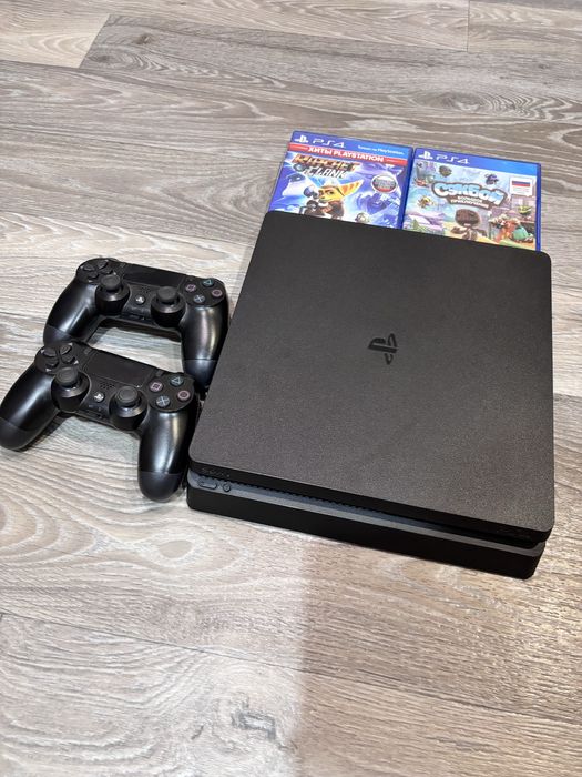 PlayStation 4 slim