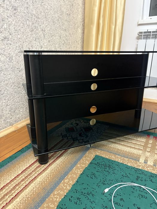 Тумба под телевизор.